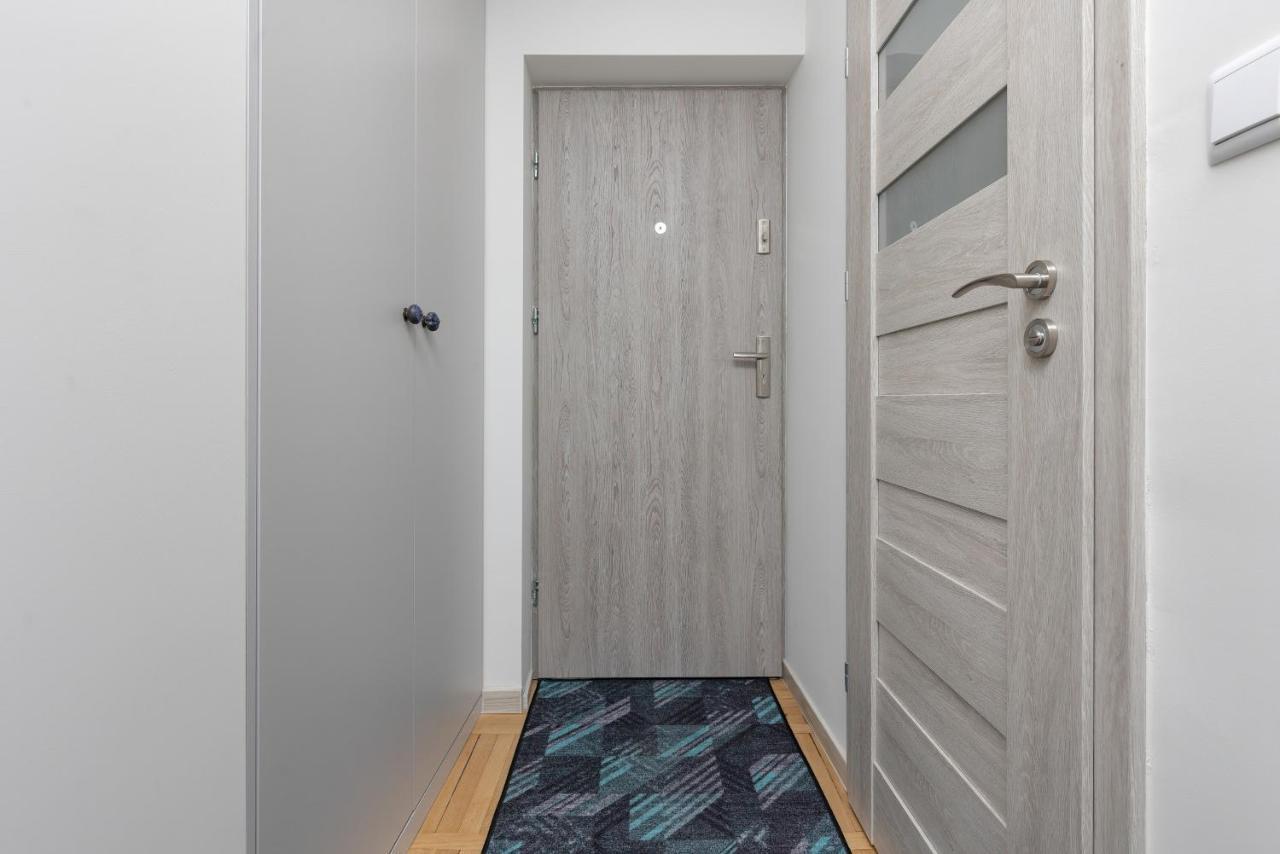 Cozy And Comfortable Wola Apartment By Noclegi Renters Βαρσοβία Εξωτερικό φωτογραφία